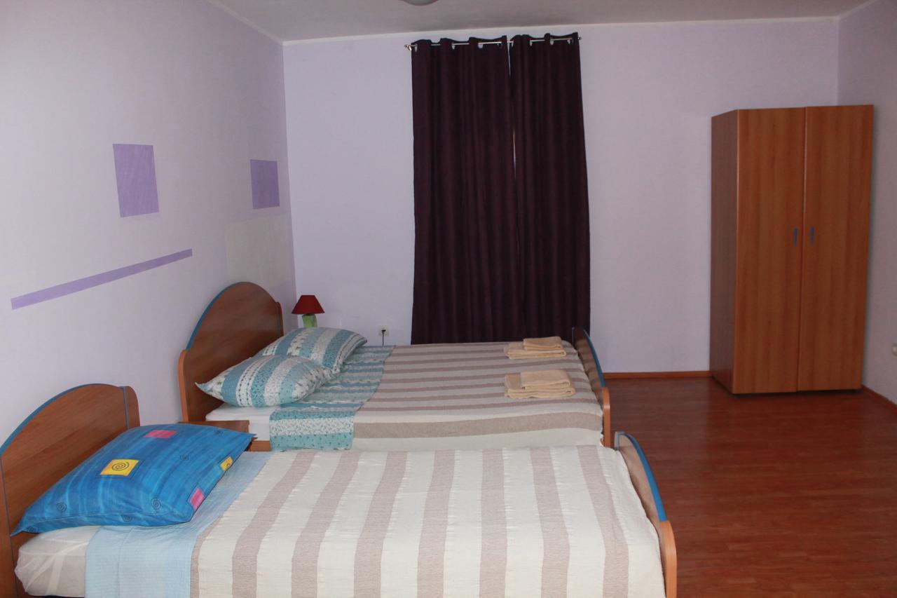 Apartments Ana Пула Екстериор снимка