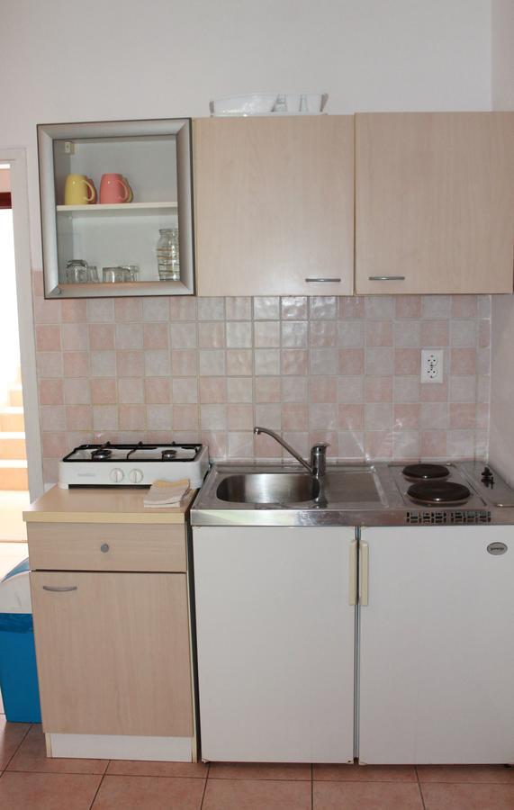 Apartments Ana Пула Екстериор снимка