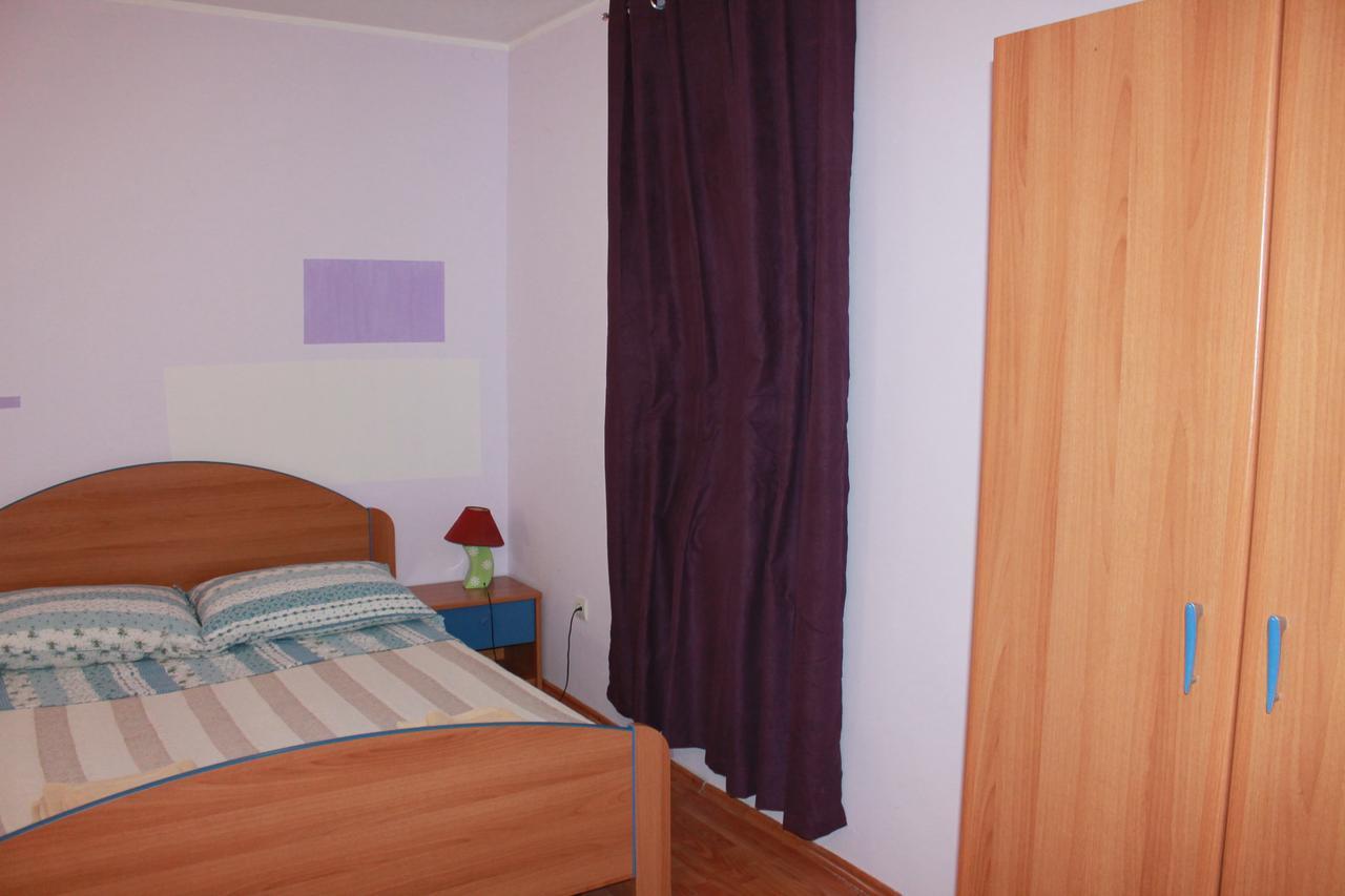 Apartments Ana Пула Екстериор снимка