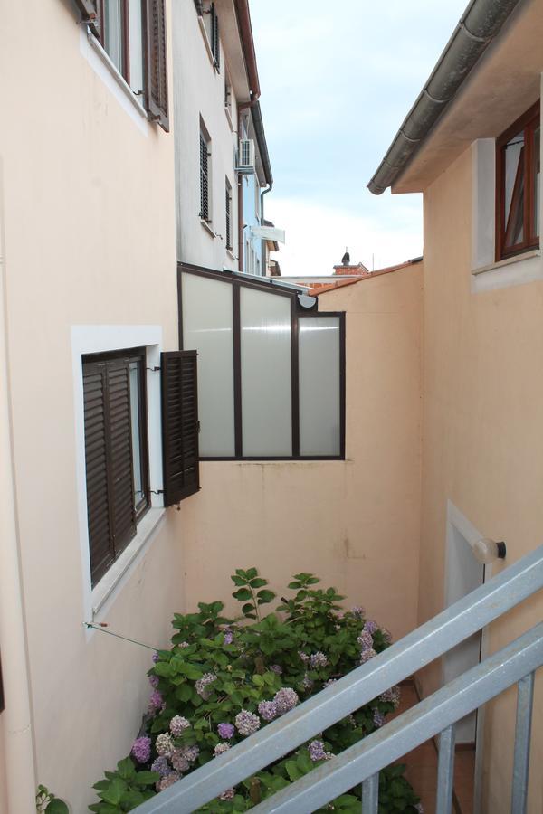 Apartments Ana Пула Екстериор снимка