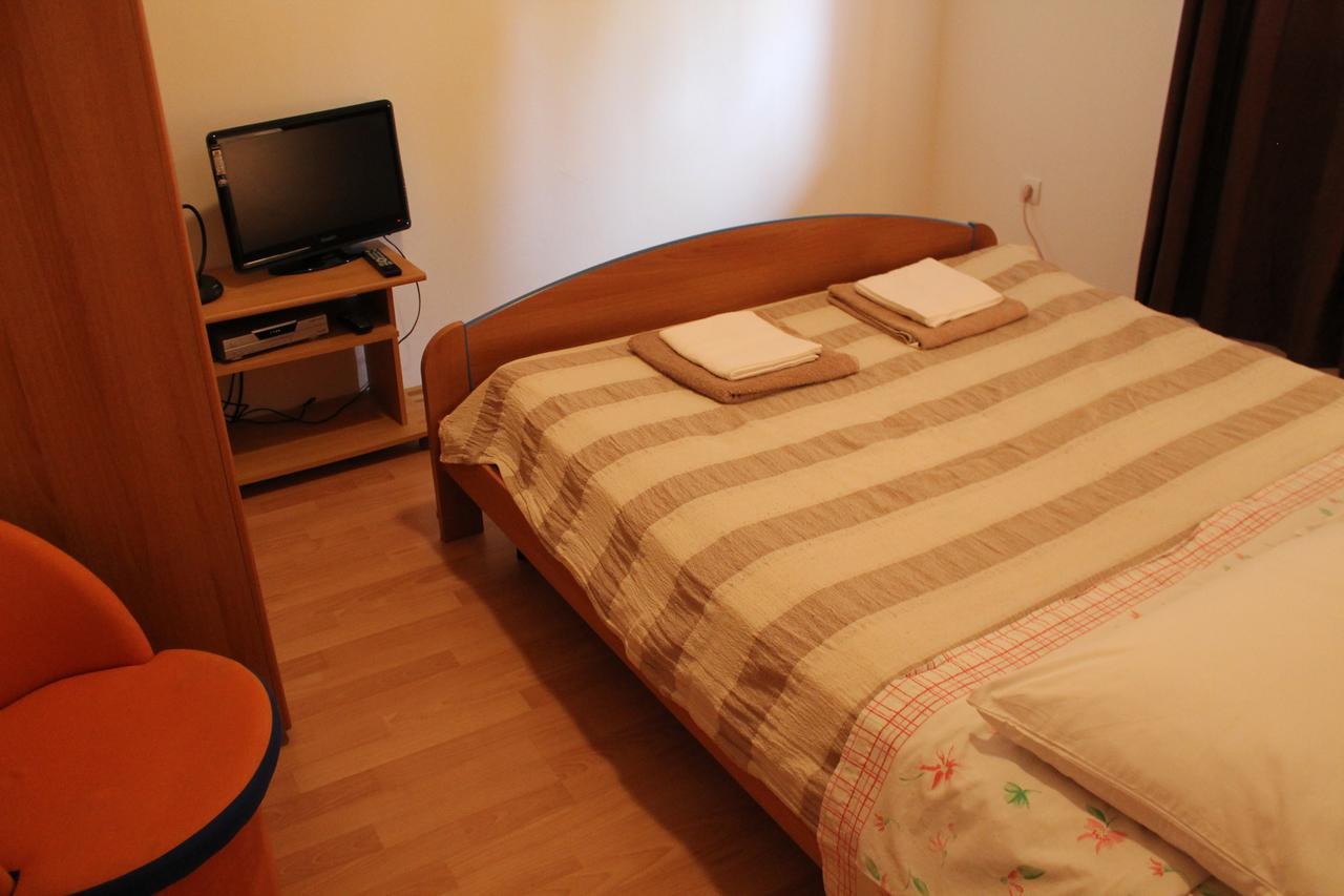 Apartments Ana Пула Екстериор снимка