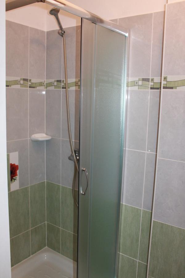 Apartments Ana Пула Екстериор снимка