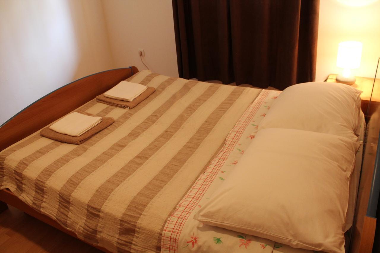 Apartments Ana Пула Екстериор снимка