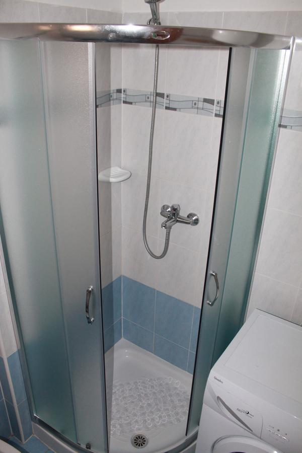 Apartments Ana Пула Екстериор снимка