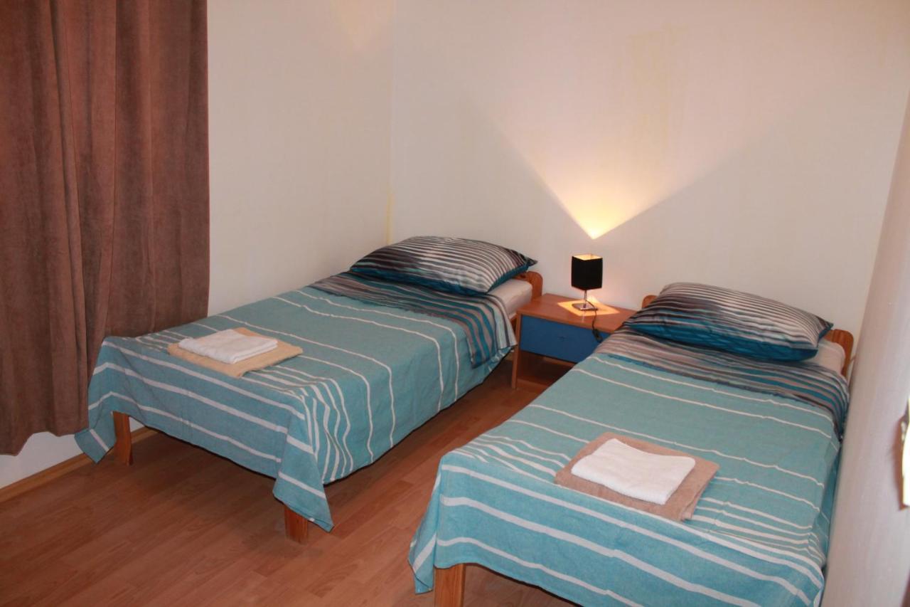 Apartments Ana Пула Екстериор снимка